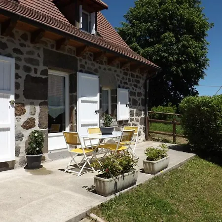 Maison De Caractere Avec Jardin, 3 Terrasses Pres Du Puy Mary, Pour 4 Pers, Confort, Activites Nature - Fr-1-742-206 Saint-Cirgues-de-Jordanne