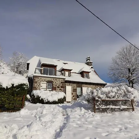 Holiday home Maison De Caractere Avec Jardin, 3 Terrasses Pres Du Puy Mary, Pour 4 Pers, Confort, Activites Nature - Fr-1-742-206 *